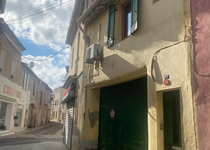 Maison De Ville Proche Mer, En Camargue Sur Le Chemin De Saint Jacques De Compostelle, Clim Reversible