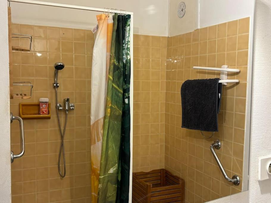 Maison De Proche Mer, En Camargue Sur Le Chemin De Saint Jacques De Compostelle, Clim Reversible Vauvert