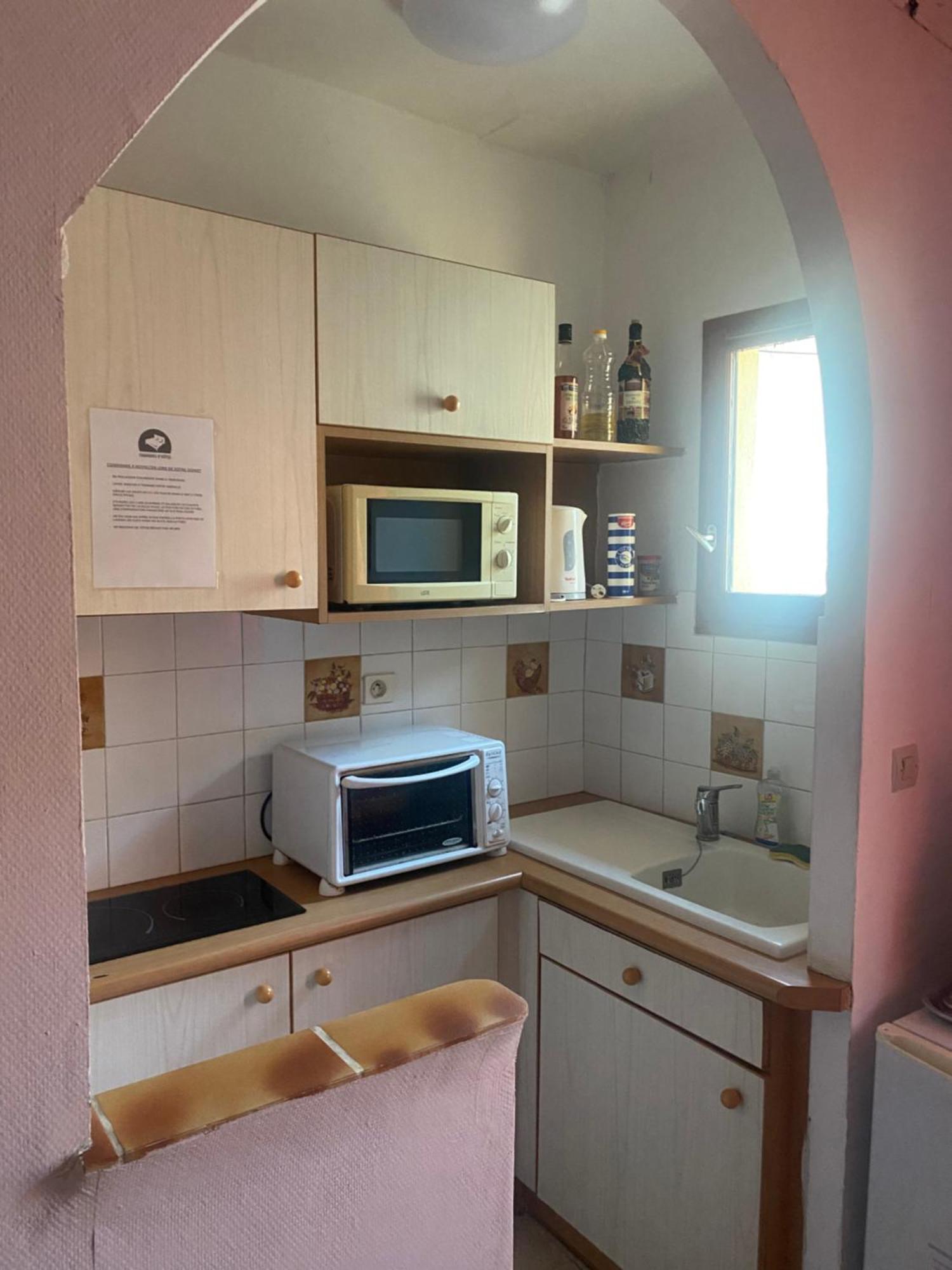 Maison De Proche Mer, En Camargue Sur Le Chemin De Saint Jacques De Compostelle, Clim Reversible Vauvert